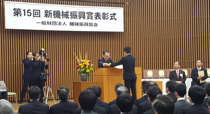 NKKスイッチズ株式会社｜「額縁レス表示が可能な押ボタンスイッチ」が